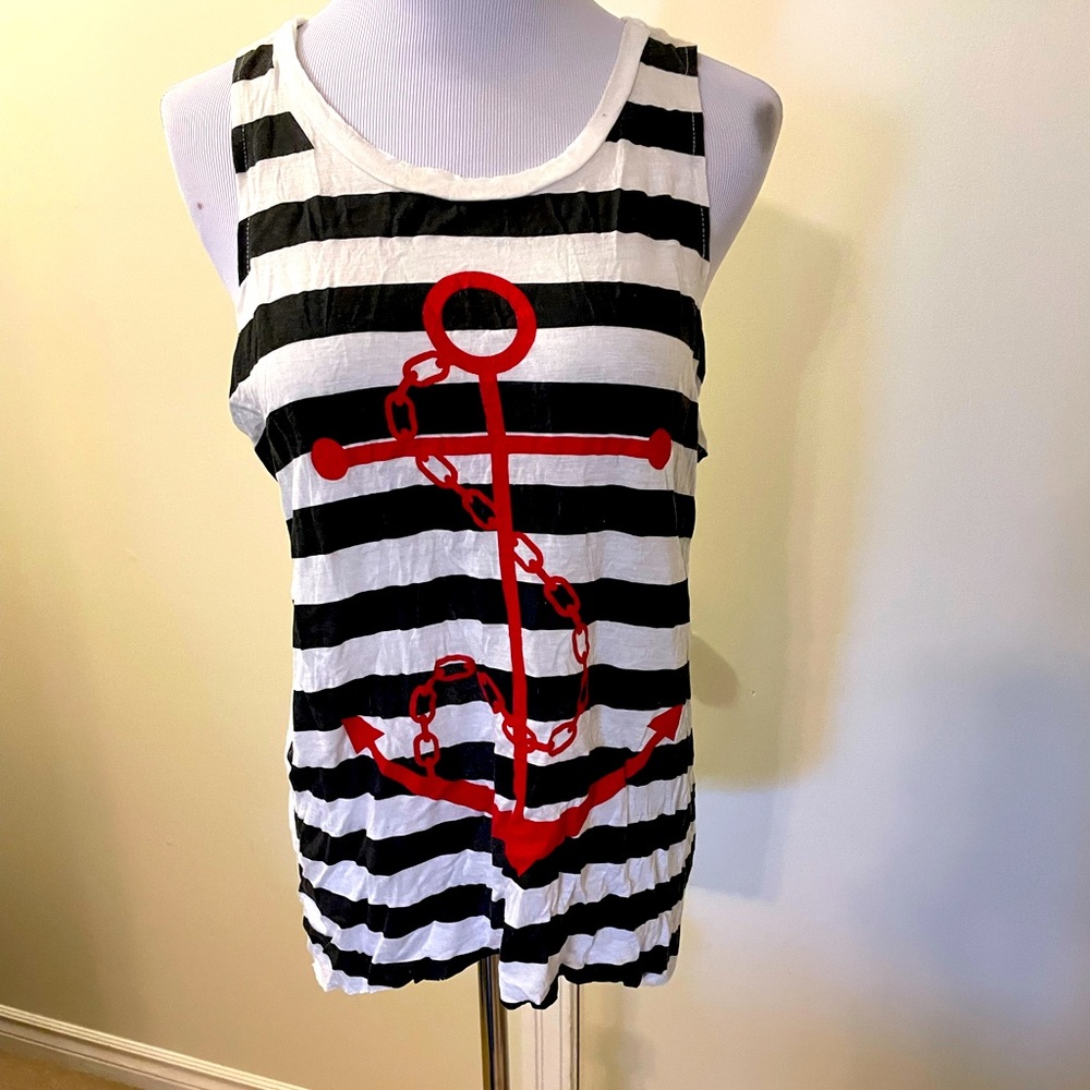 Cute blk & white striped anchor tank top